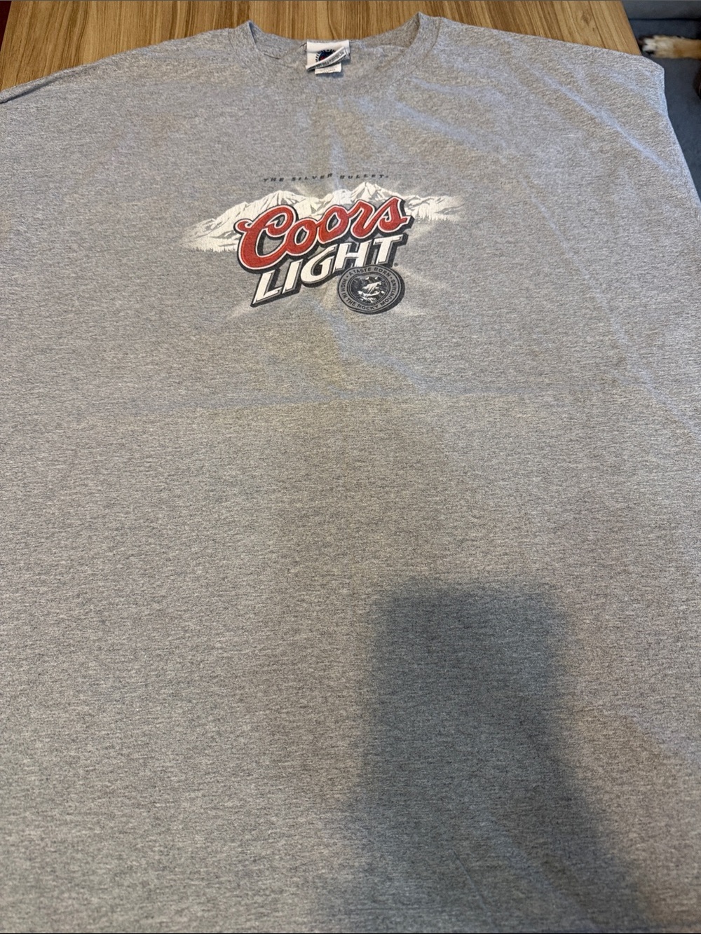 Coors Light Men's Short Sleeve Graphic Tee in Gray